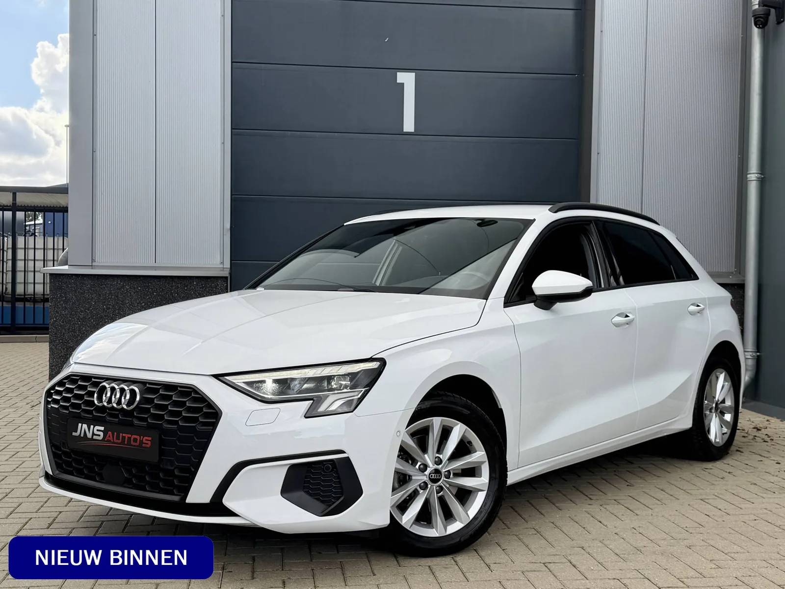 Audi A3 (2023) — foto 1