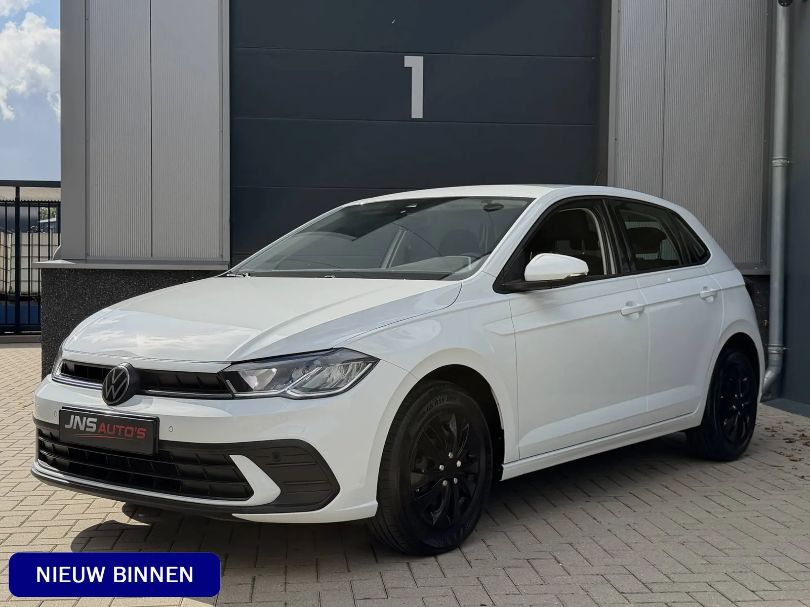 Volkswagen Polo (2023) — foto 1