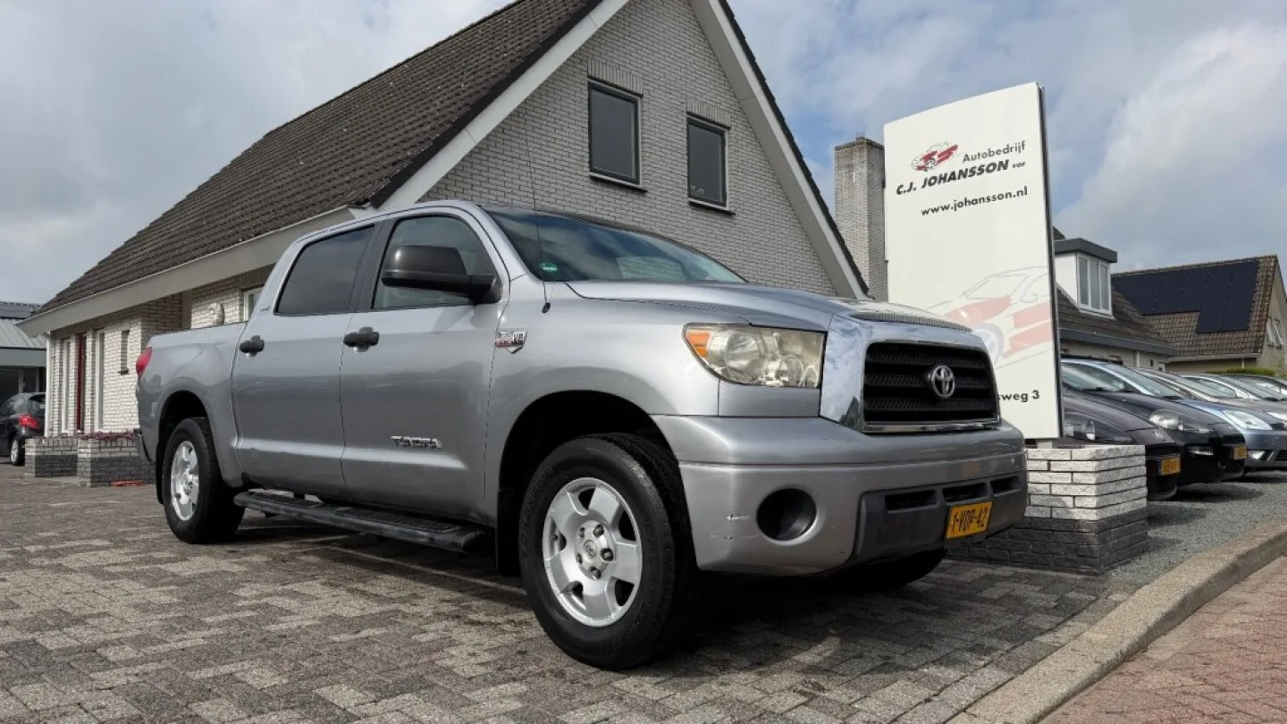 Toyota Tundra (2009) — foto 1