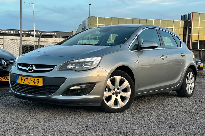 Opel Astra (2014)