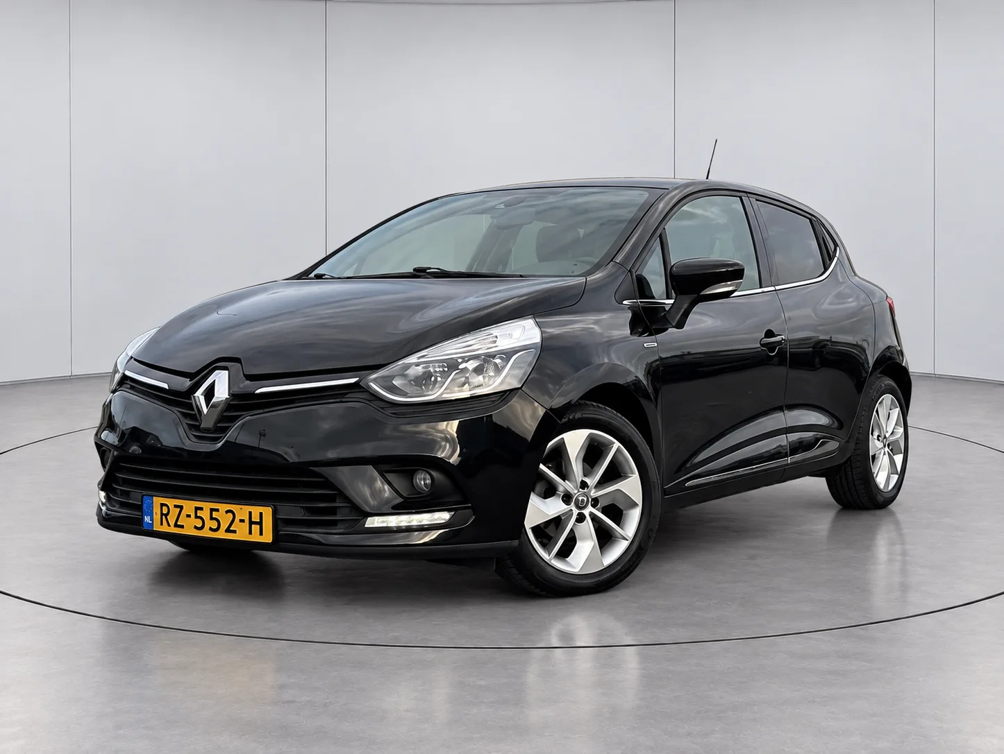 Renault Clio (2018) — foto 1