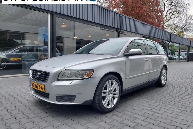 Volvo V50 (2008)