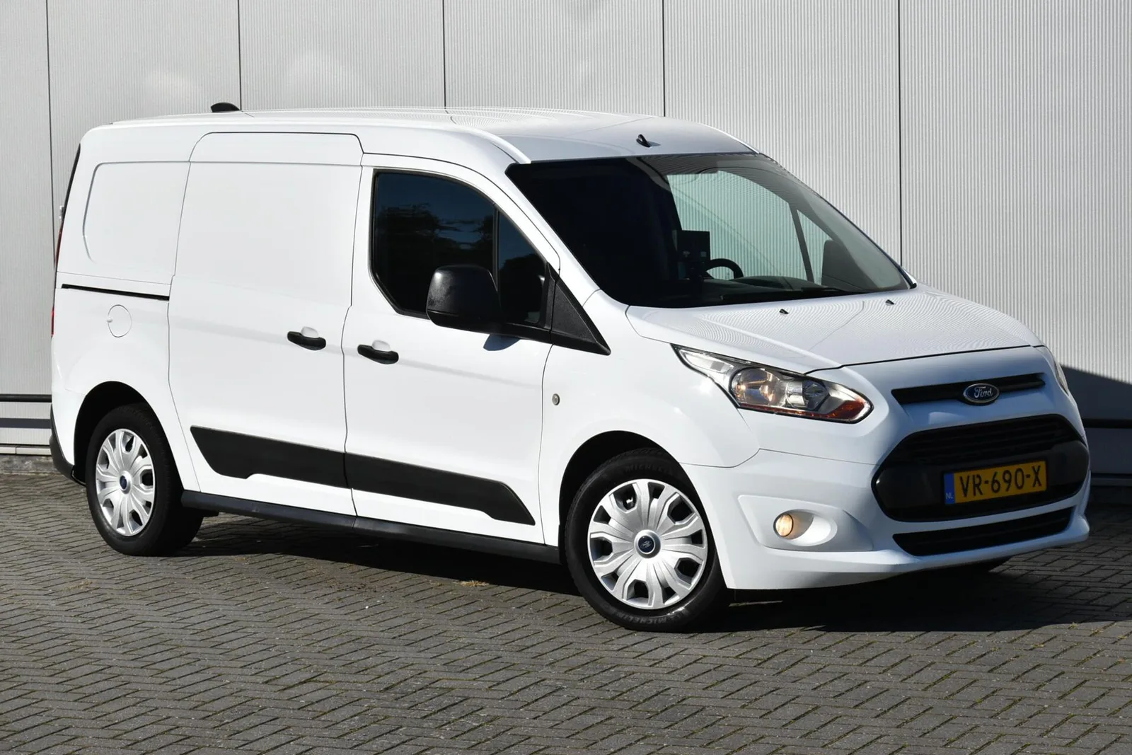 Ford Transit Connect (2015) — foto 1