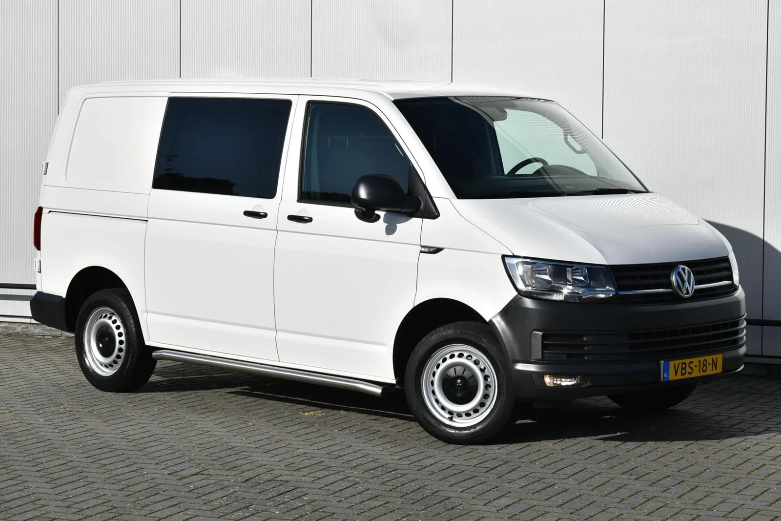 Volkswagen Transporter (2019) — foto 1