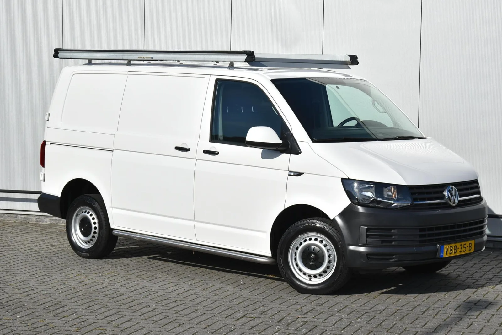 Volkswagen Transporter (2019) — foto 1