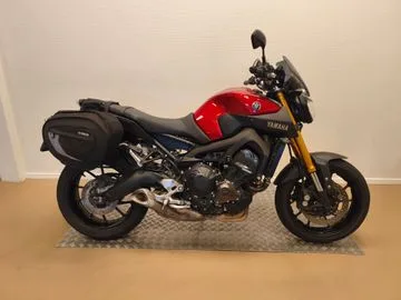 Yamaha MT-09 (2016) — foto 1