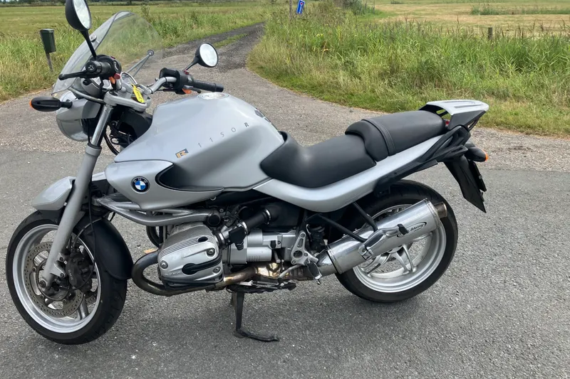 R1150R  (2003)