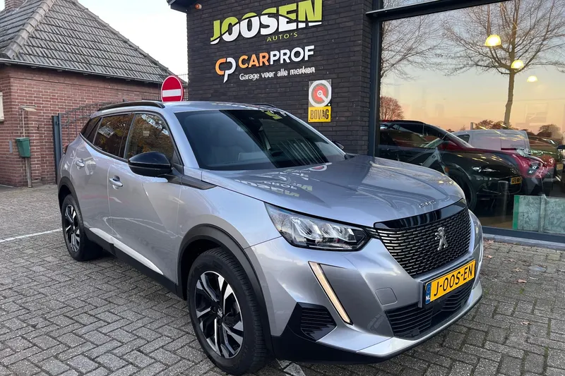 Peugeot 2008 (2023)