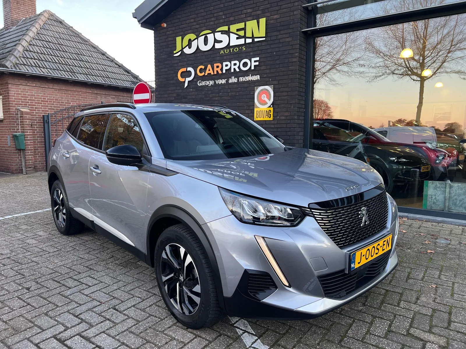 Peugeot 2008 (2023) — foto 1