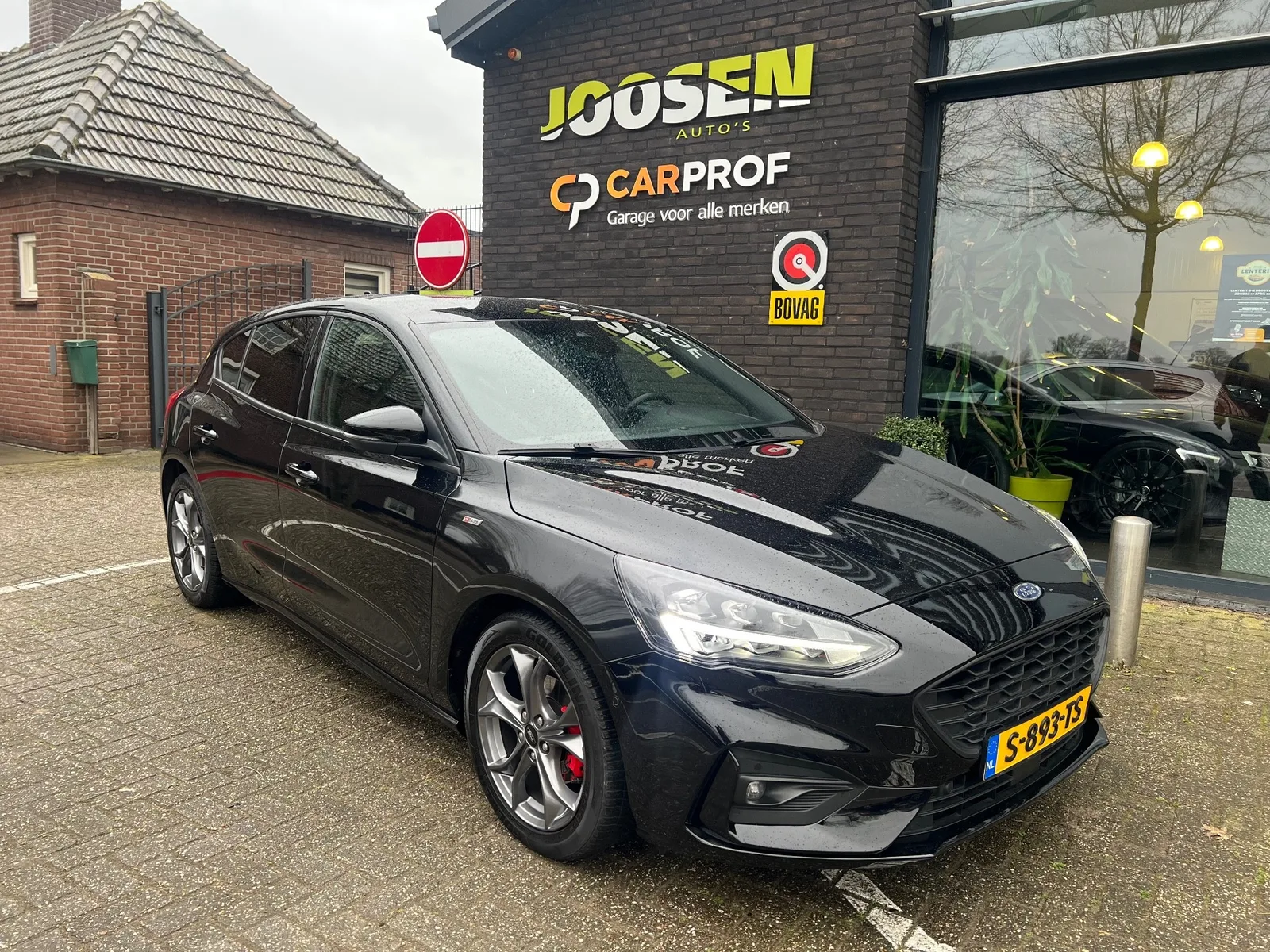 Ford Focus (2021) — foto 1