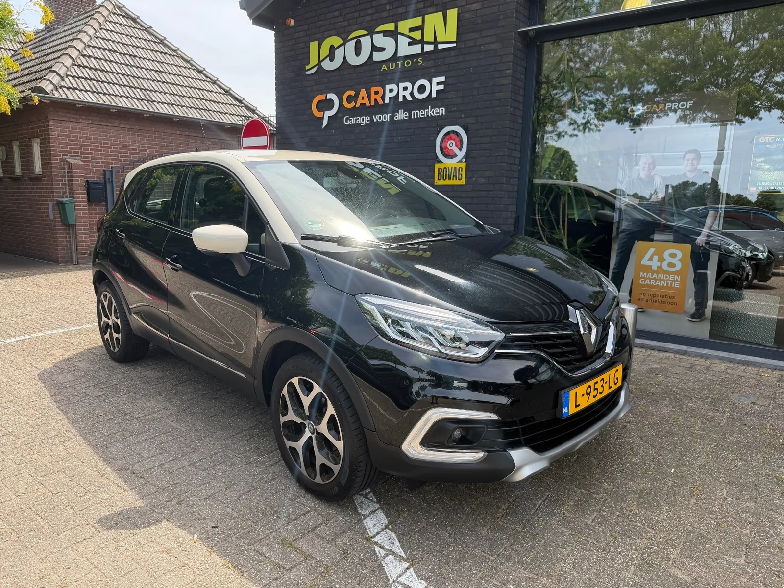 Renault Captur (2018) — foto 1