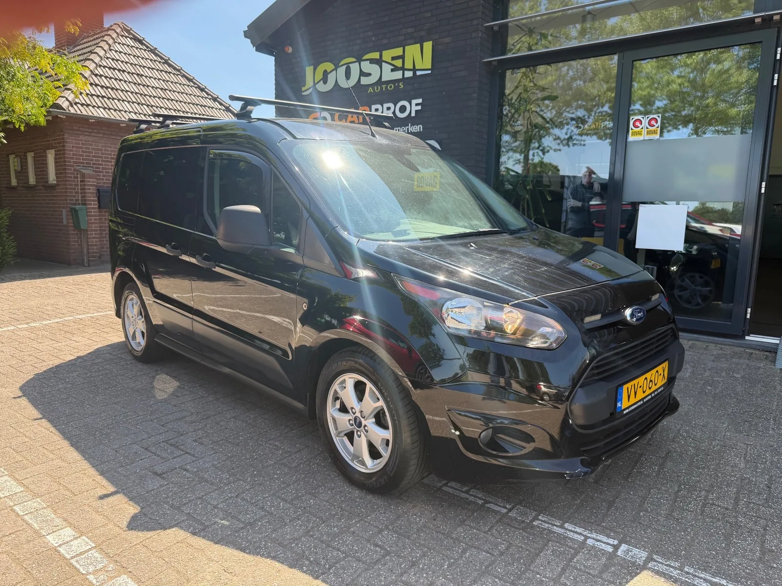 Ford Transit Connect (2016) — foto 1