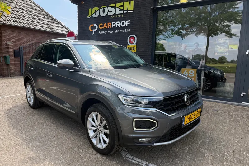 Volkswagen T-Roc (2021)