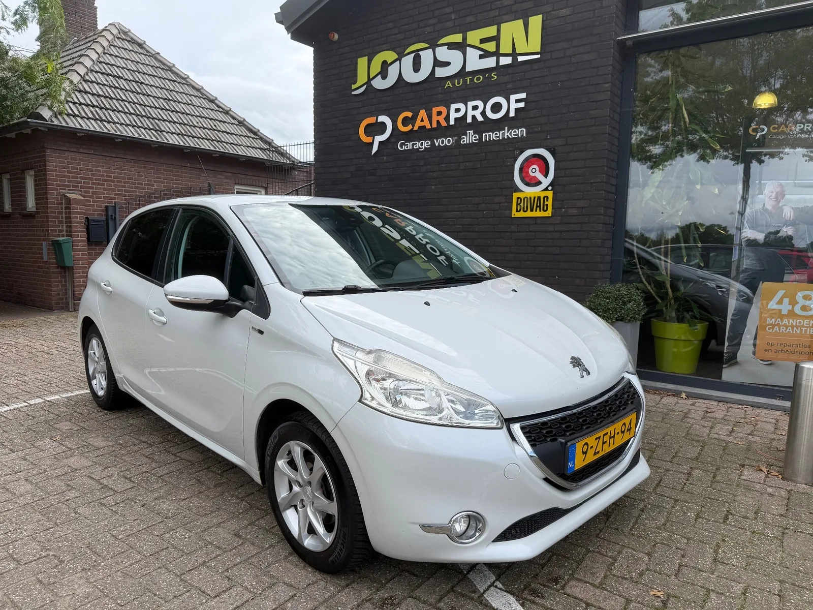 Peugeot 208 (2015) — foto 1