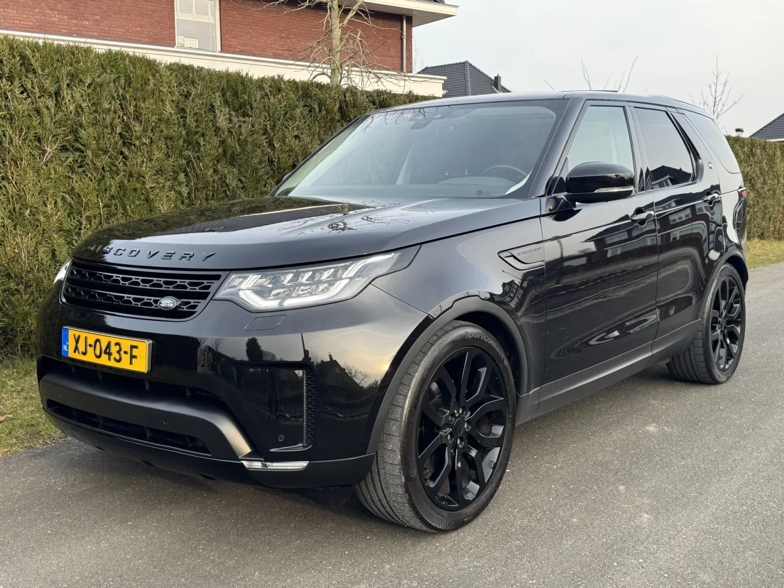 Land Rover Discovery (2018) — foto 1