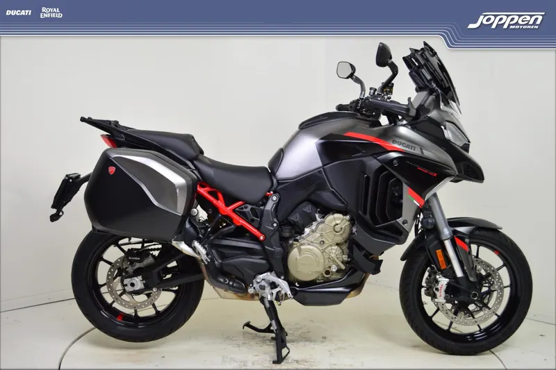 Ducati Multistrada V4 (2024)