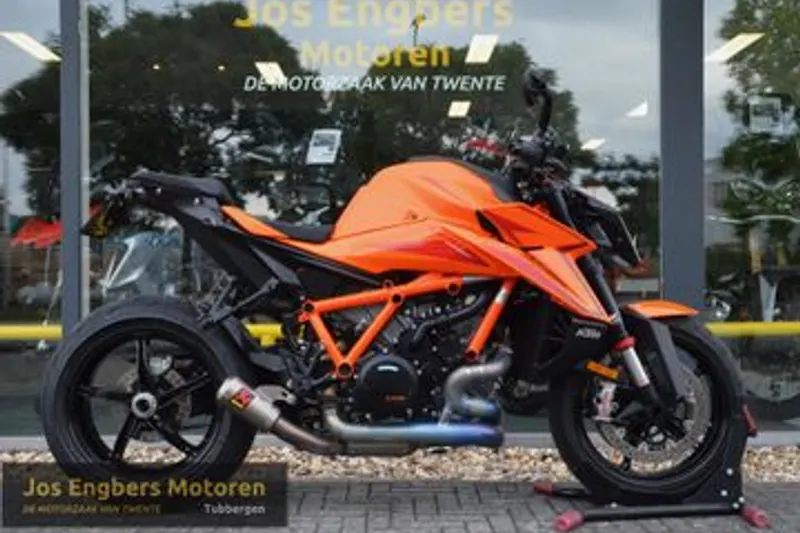 KTM Super Duke 1390 (2024)