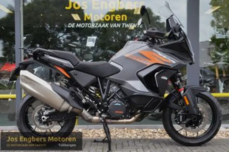 KTM 1290 Super Adventure S (2022)