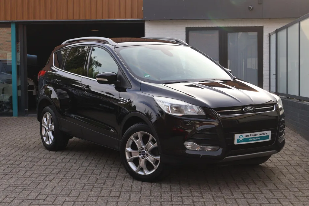 Ford Kuga (2014) — foto 1