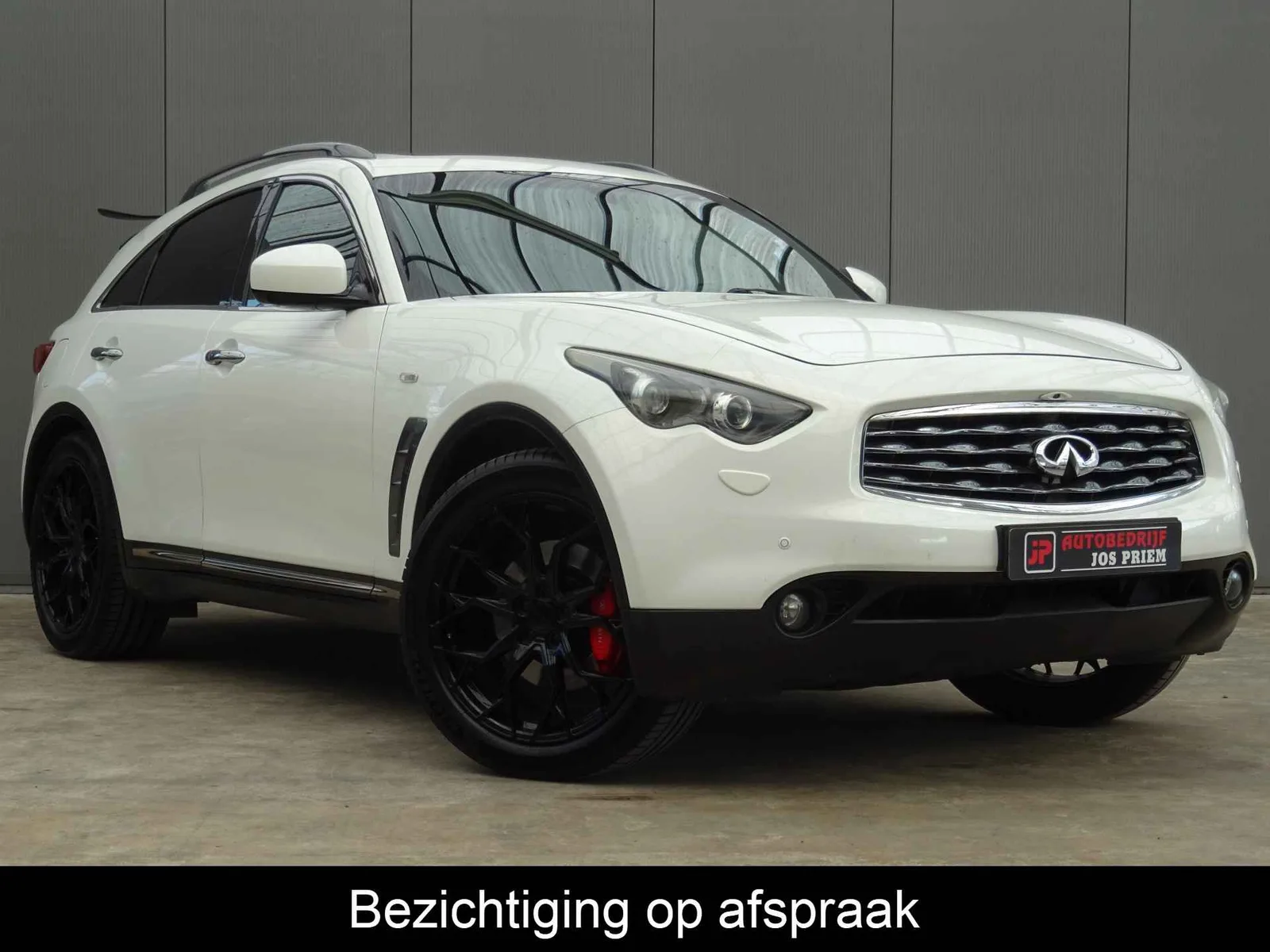 Infiniti FX (2010) — foto 1