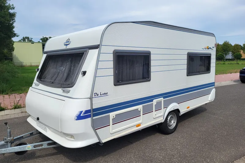 Hobby De Luxe (1998)