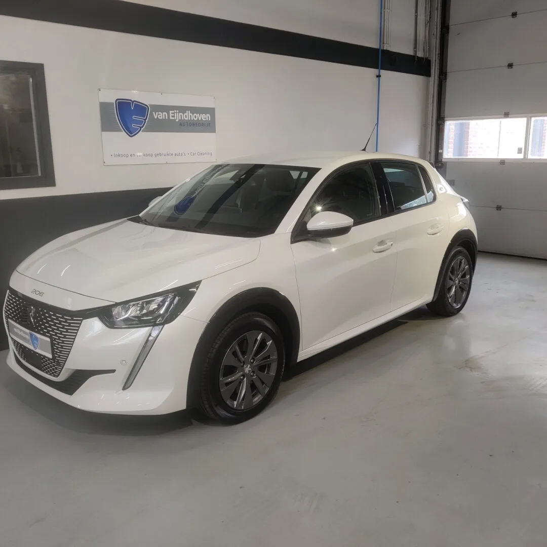 Peugeot e-208 (2020) — foto 1