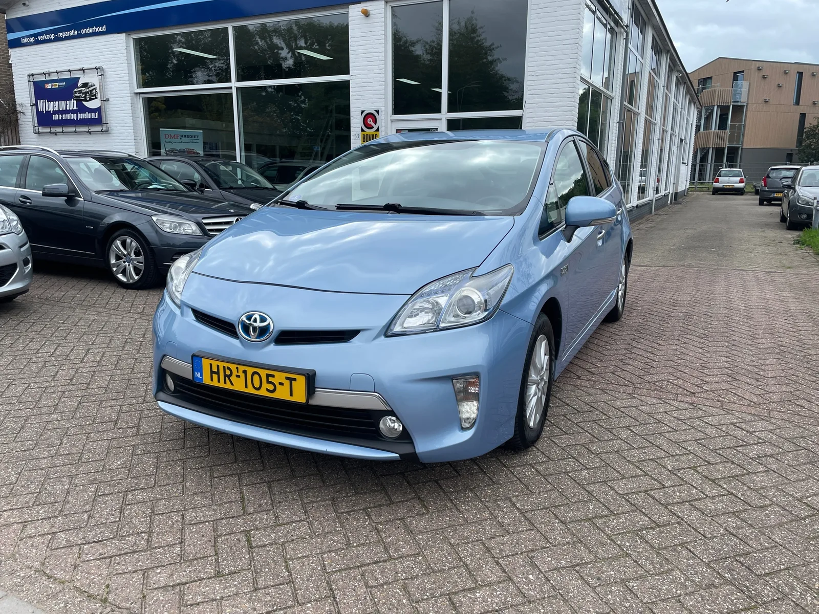 Toyota Prius (2015) — foto 1
