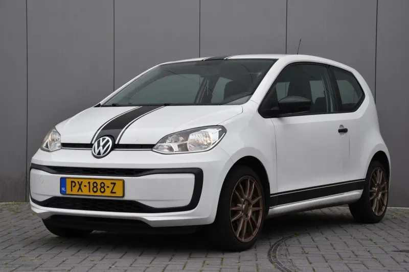 Volkswagen Up! (2017)