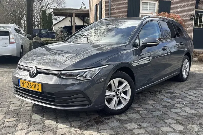 Volkswagen Golf (2022)