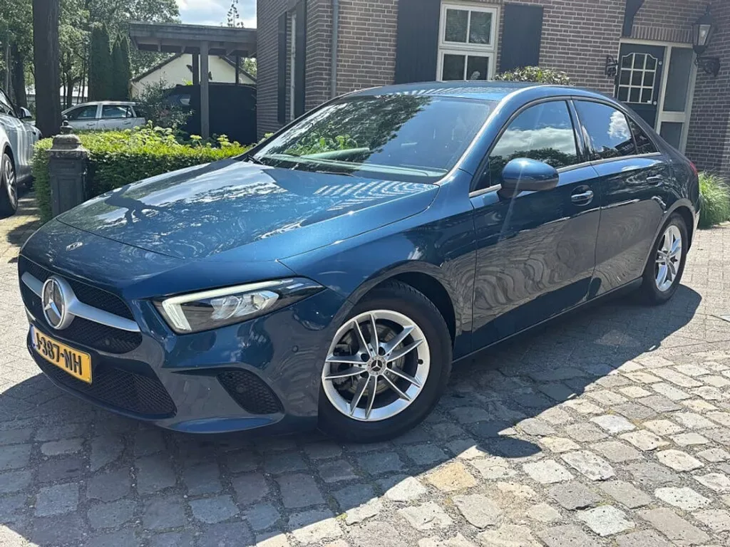 Mercedes-Benz A-Klasse (2020) — foto 1