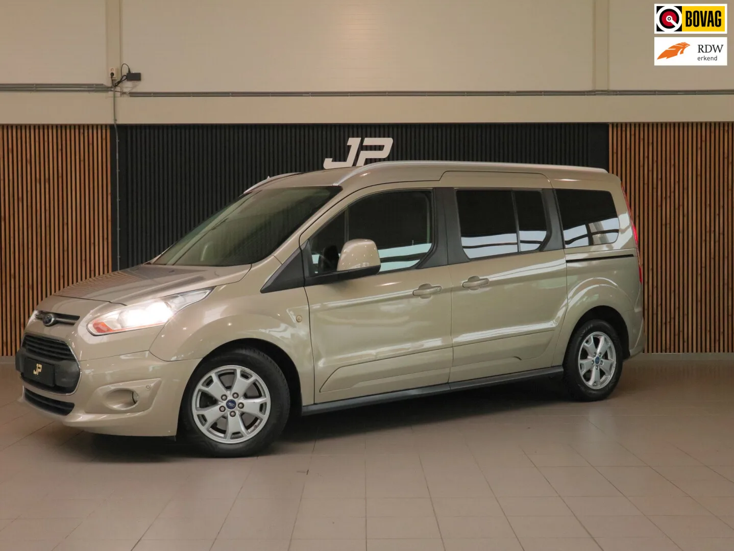 Ford Tourneo Connect (2014) — foto 1