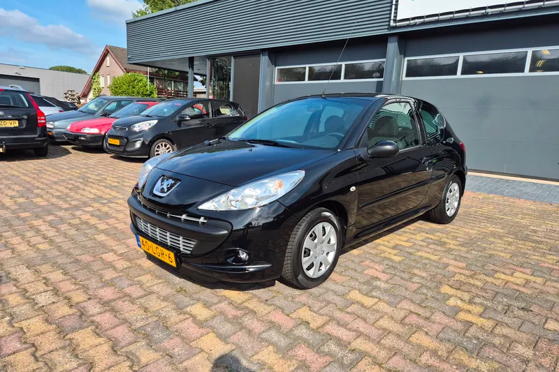 Peugeot 206+ (2010)