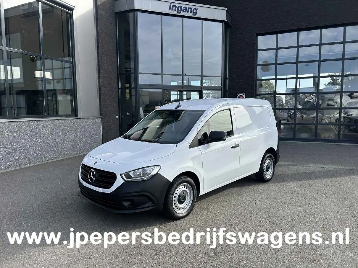Mercedes-Benz Citan (2024) — foto 1