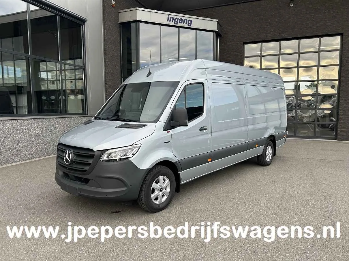 Mercedes-Benz eSprinter (2024) — foto 1