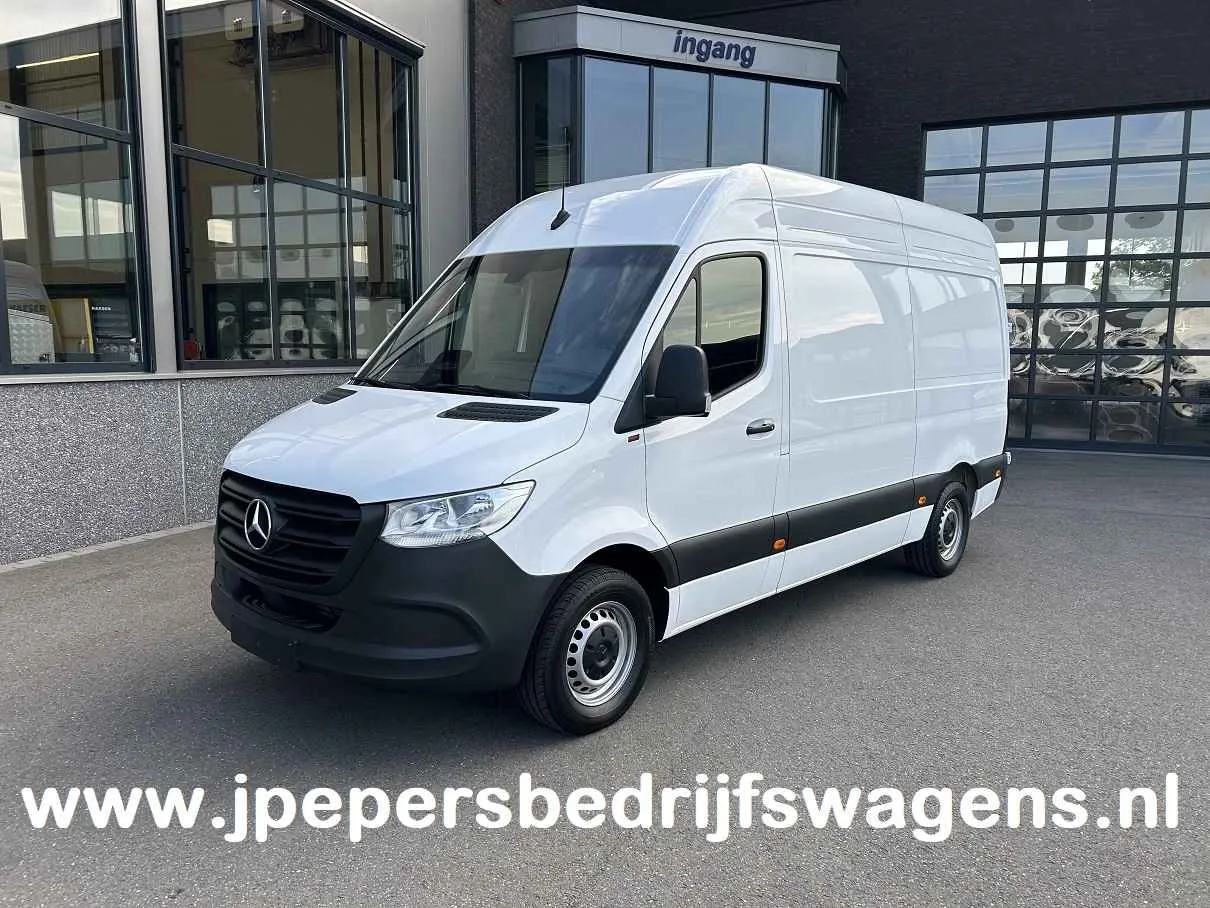 Mercedes-Benz Sprinter (2024) — foto 1