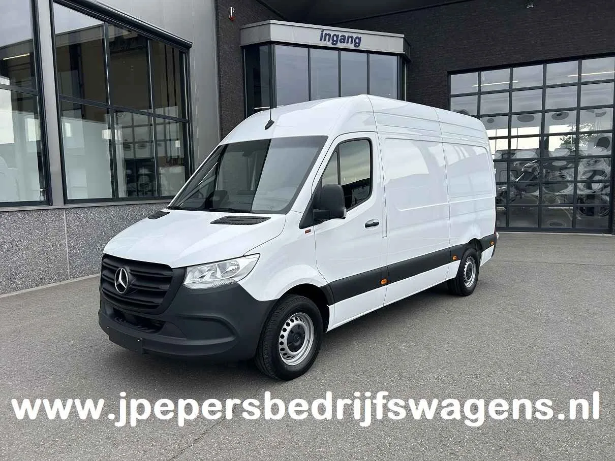 Mercedes-Benz Sprinter (2024) — foto 1