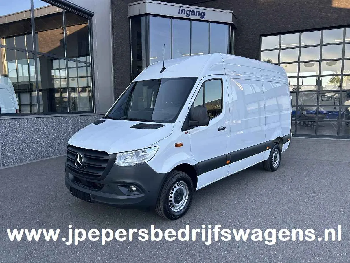 Mercedes-Benz Sprinter (2024) — foto 1