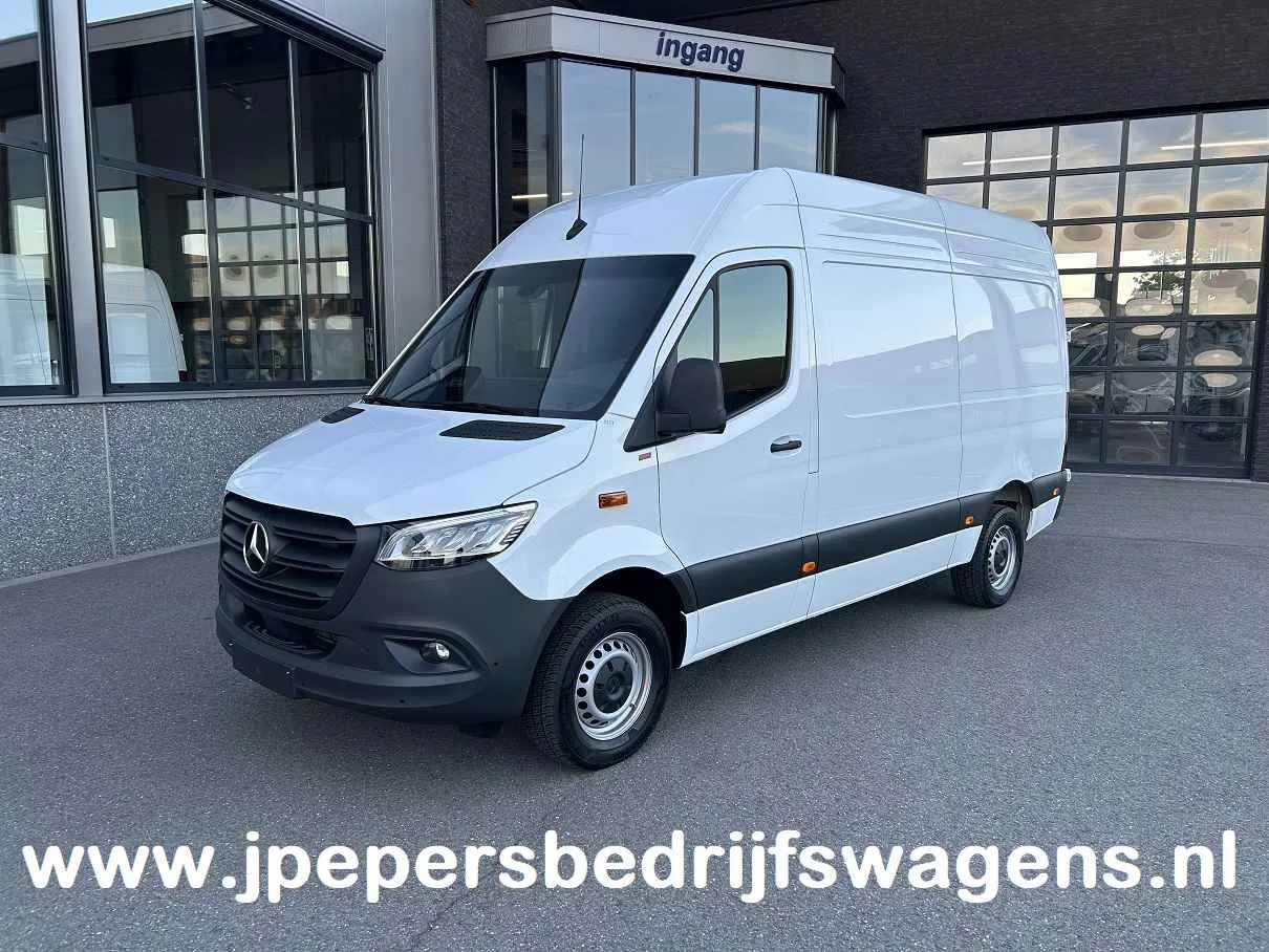 Mercedes-Benz Sprinter (2024) — foto 1