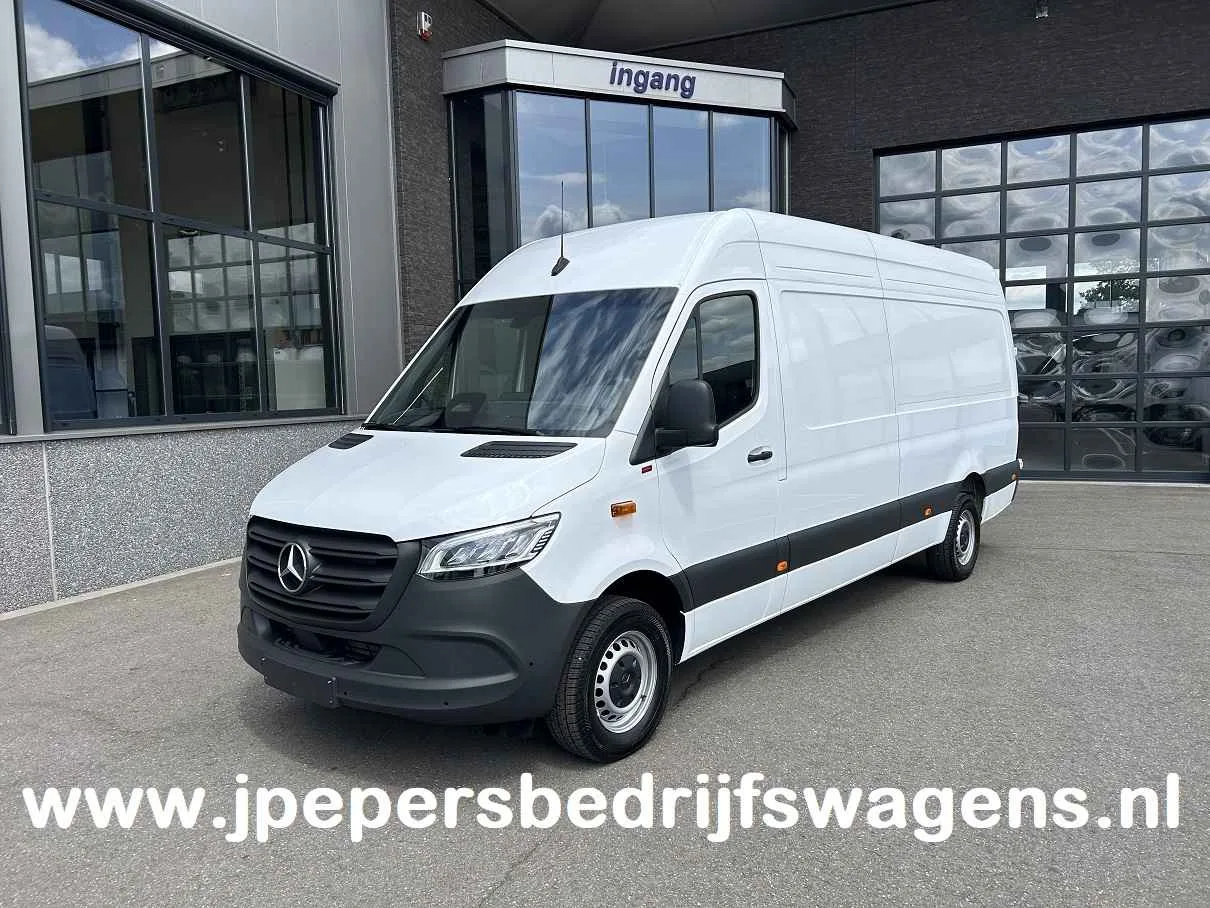 Mercedes-Benz Sprinter (2024) — foto 1
