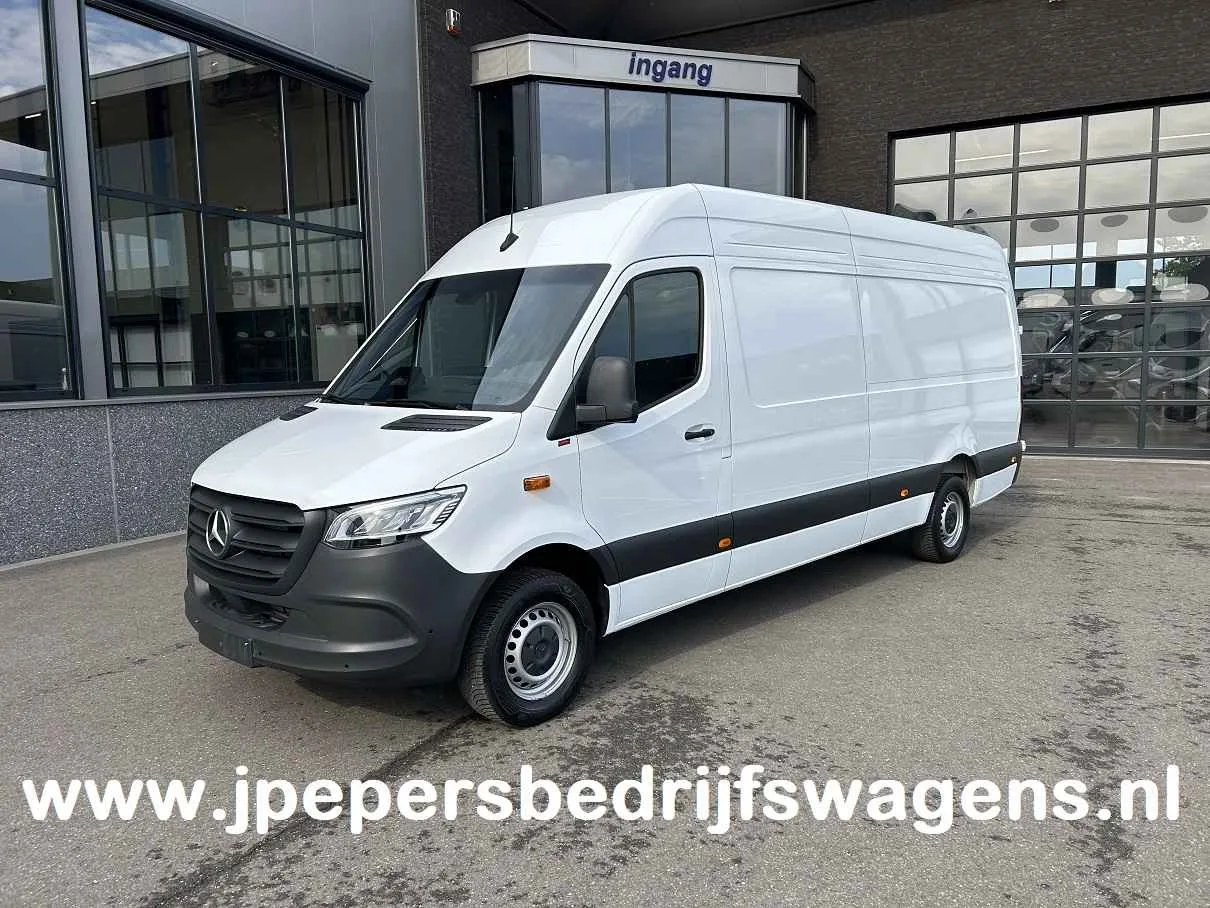 Mercedes-Benz Sprinter (2024) — foto 1