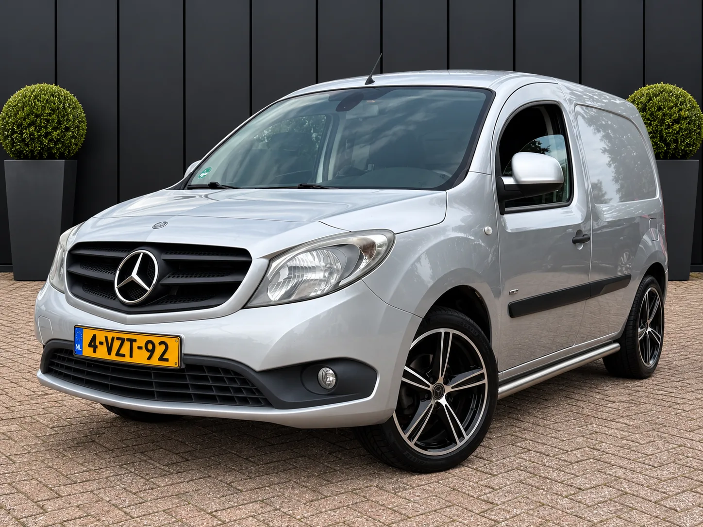 Mercedes-Benz Citan (2012) — foto 1