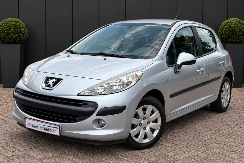 Peugeot 207 (2008)