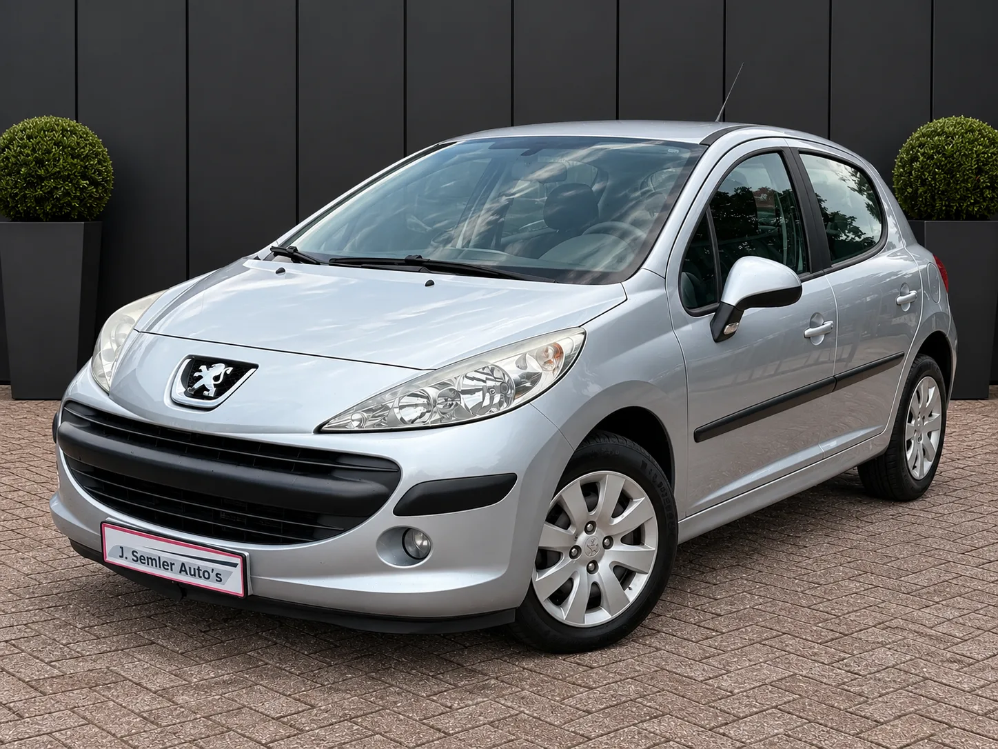 Peugeot 207 (2008) — foto 1