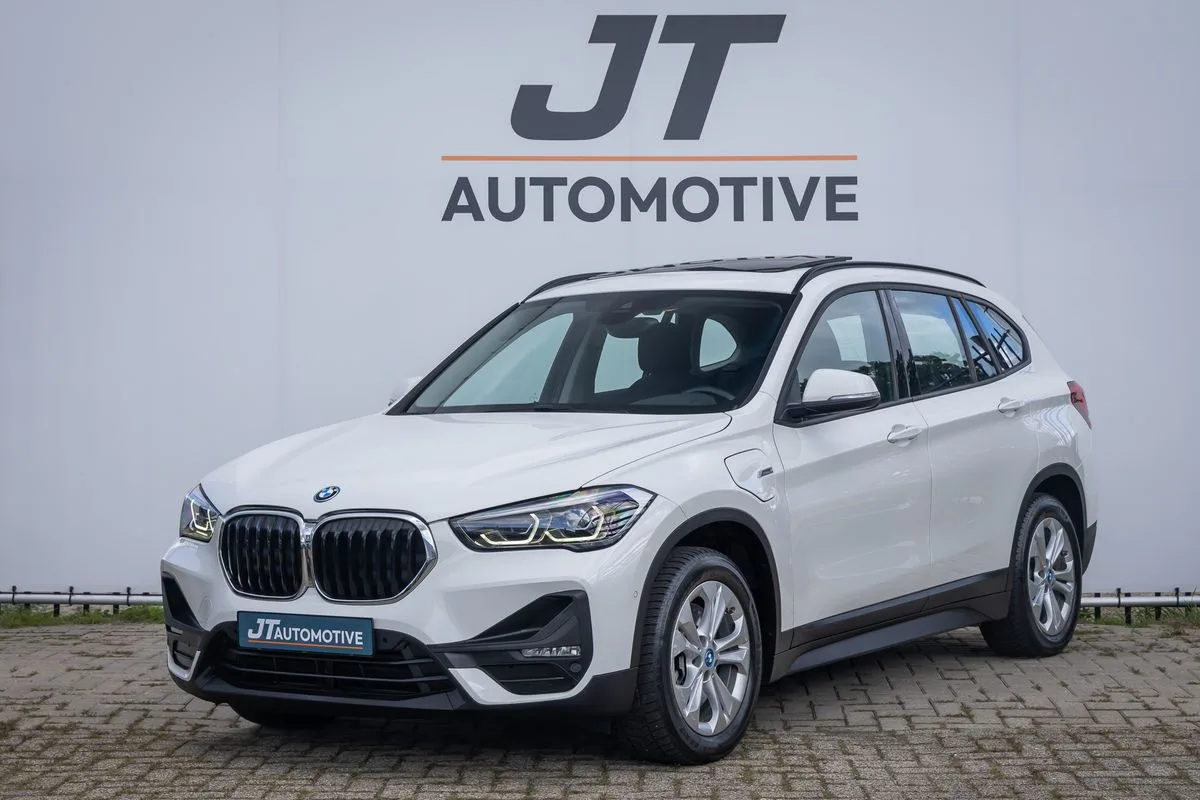 BMW X1 (2021) — foto 1