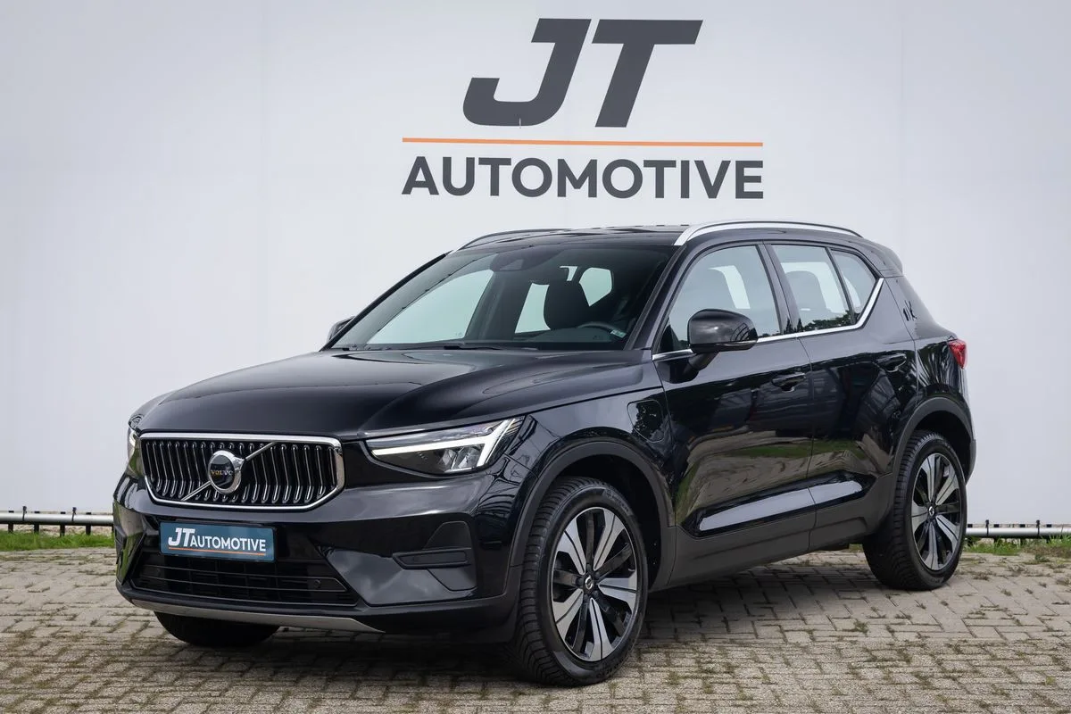 Volvo XC40 (2023) — foto 1