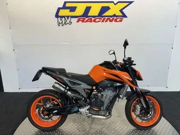 KTM 790 Duke L (2024) — foto 1
