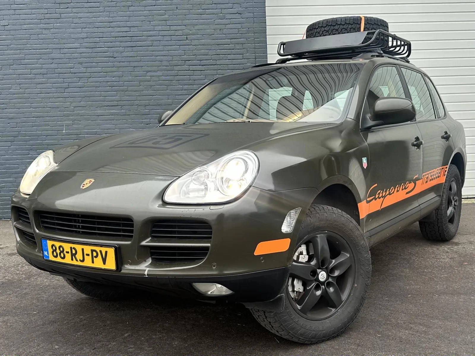 Porsche Cayenne (2005) — foto 1