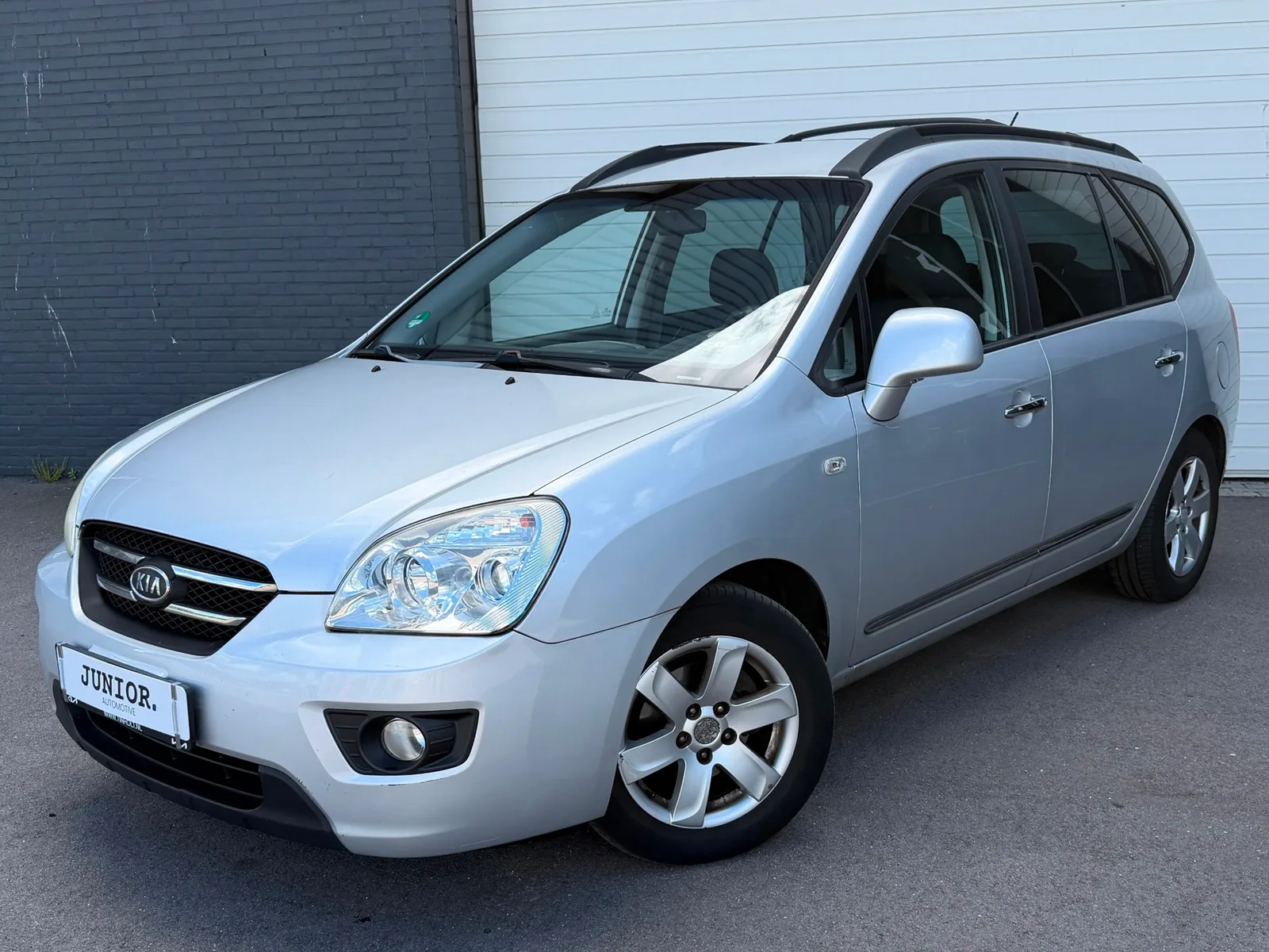 Kia Carens (2008) — foto 1