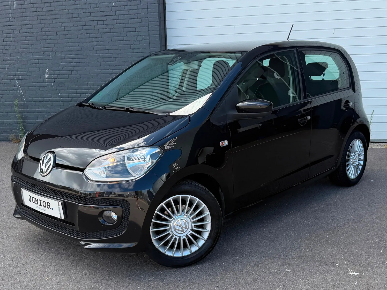 Volkswagen Up! (2013) — foto 1