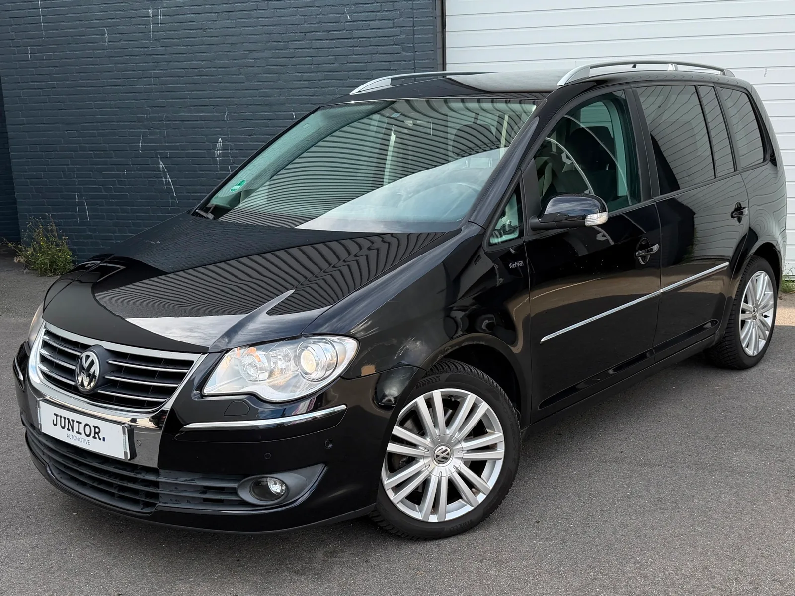 Volkswagen Touran (2009) — foto 1